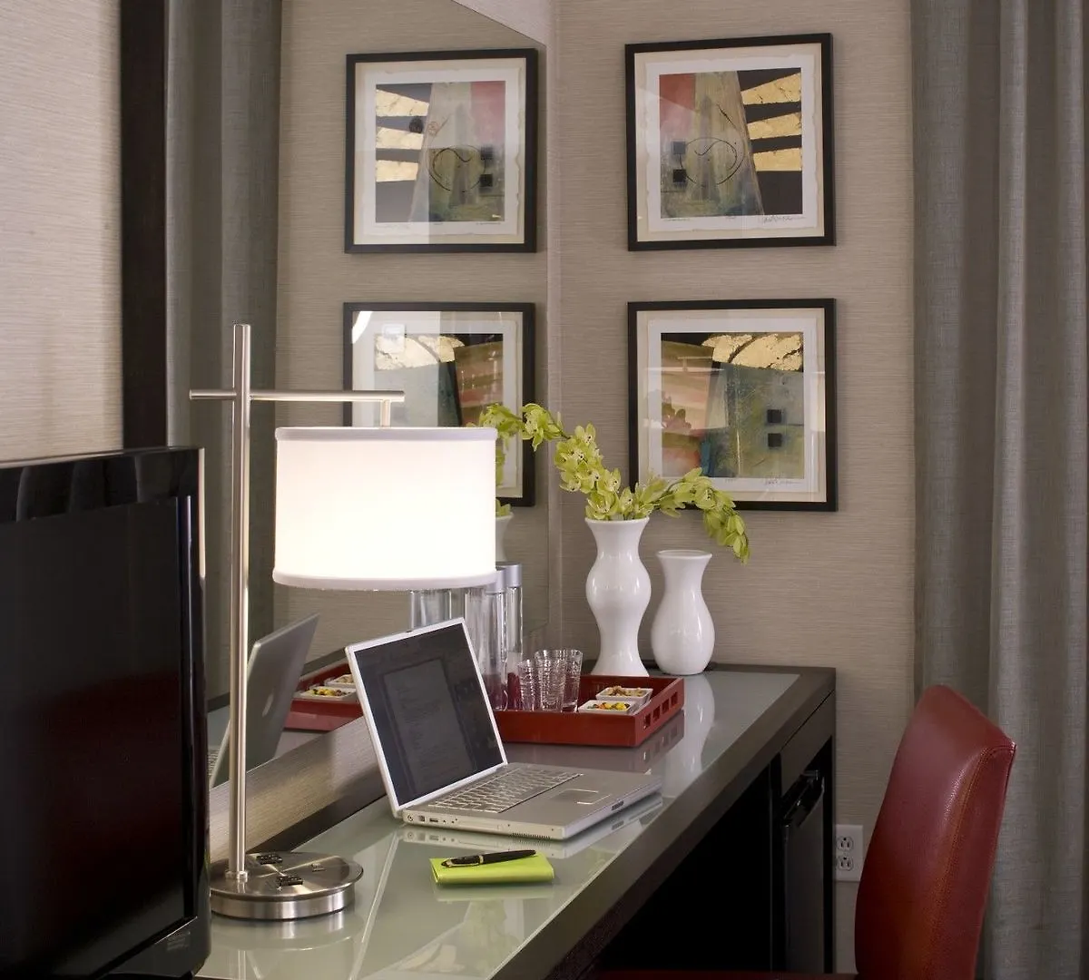 Courtyard By Marriott Times Square West Hotel New York