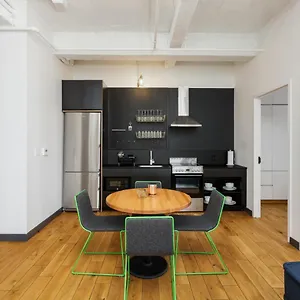 4* Hotel apartamentowy Placemakr Street