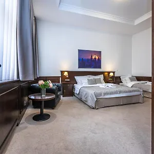 **** מלון דירות Apartrezidence Opletalova צ'כיה