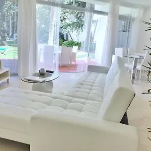 vivaldi-boutique-suites-jardines-del-mar.es-andalucia.com/